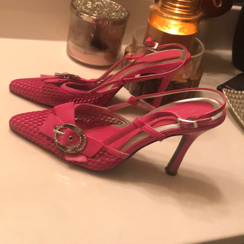 Shoes - Picture 2 of 7