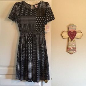 LuLaRoe Amelia Size M NWT