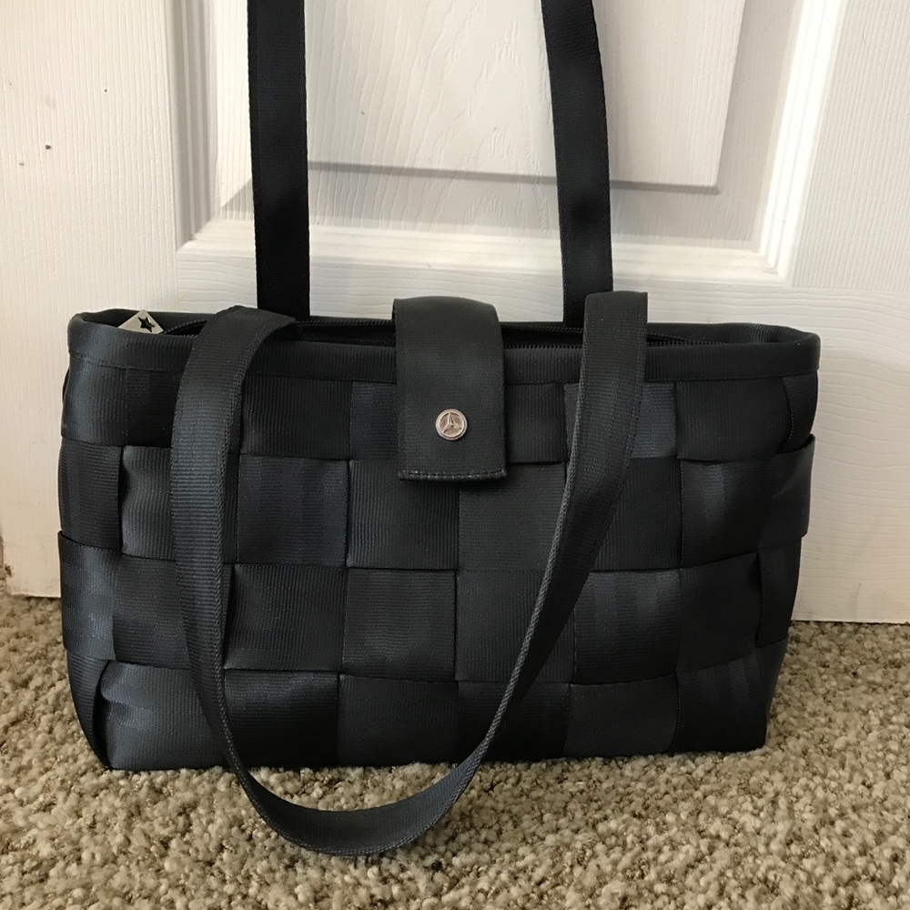 Harvey's Mercedes-Benz seatbelt bag