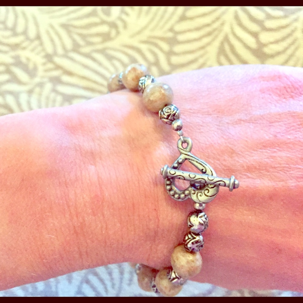 🆕Rose Petal Beaded Bracelet Hand