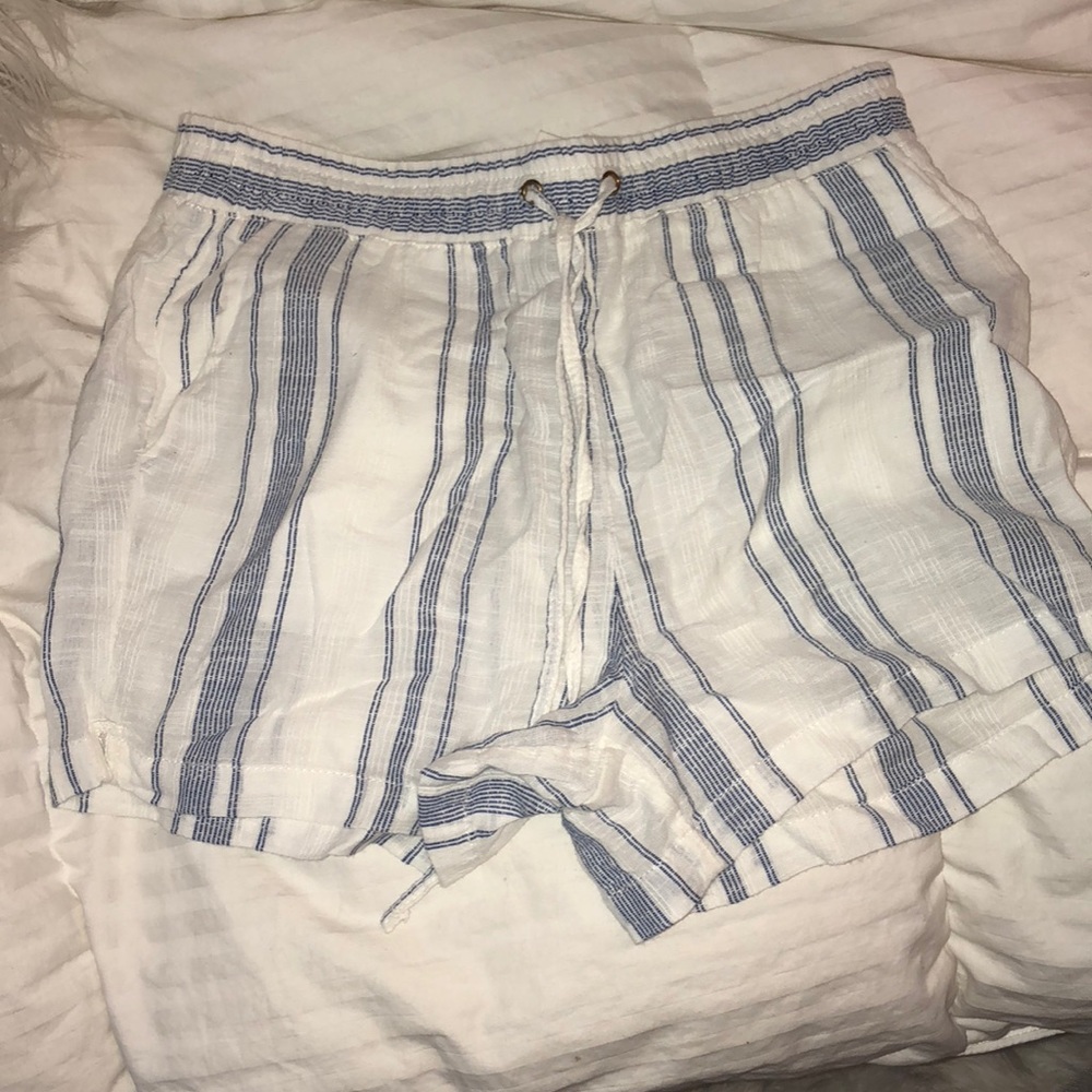 NWT H&M white blue striped beach shorts