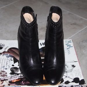 Cole Haan Black Soft Leather Ankle Boots 8.5 EUC