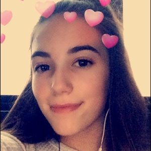 Meet your Posher, Amelia