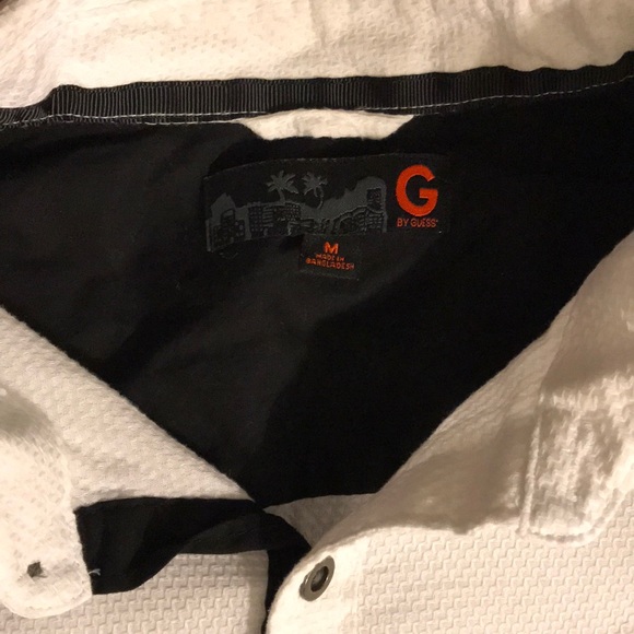 Hi-Quality Guess Button Down - Picture 4 of 5