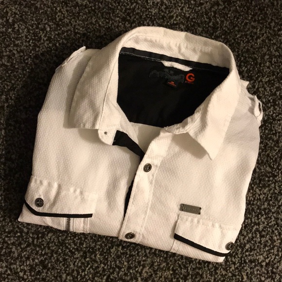 Hi-Quality Guess Button Down - Picture 5 of 5