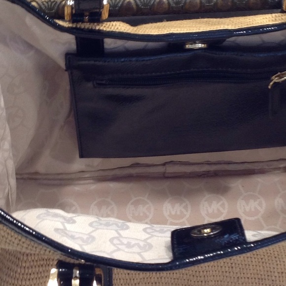 Michael Kors bag - Picture 2 of 4