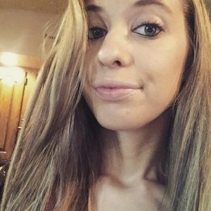 Meet your Posher, Kendra