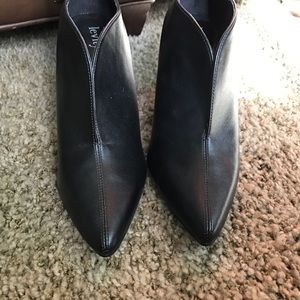 Black pointed toe ankle boots