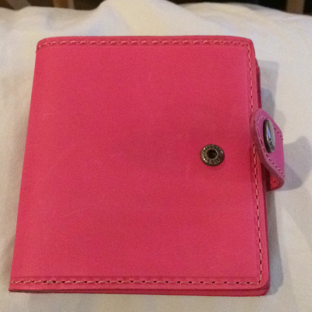 Fossil ALL Leather Wallet, Pink.  NWOT