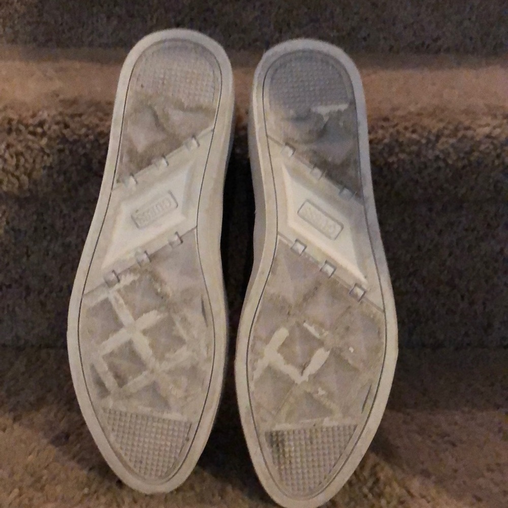Sneakers - Picture 4 of 7