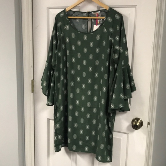 LAST ONE! 🌸 NWT Boutique Bell Sleeve Dress 🌸 - Picture 5 of 6