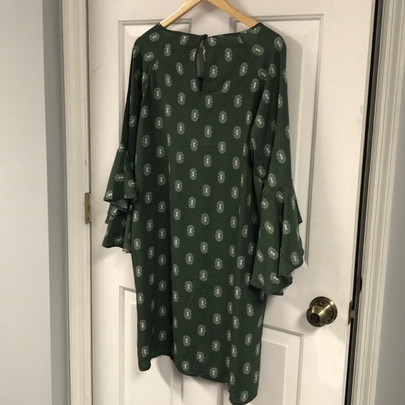 LAST ONE! 🌸 NWT Boutique Bell Sleeve Dress 🌸 - Picture 6 of 6