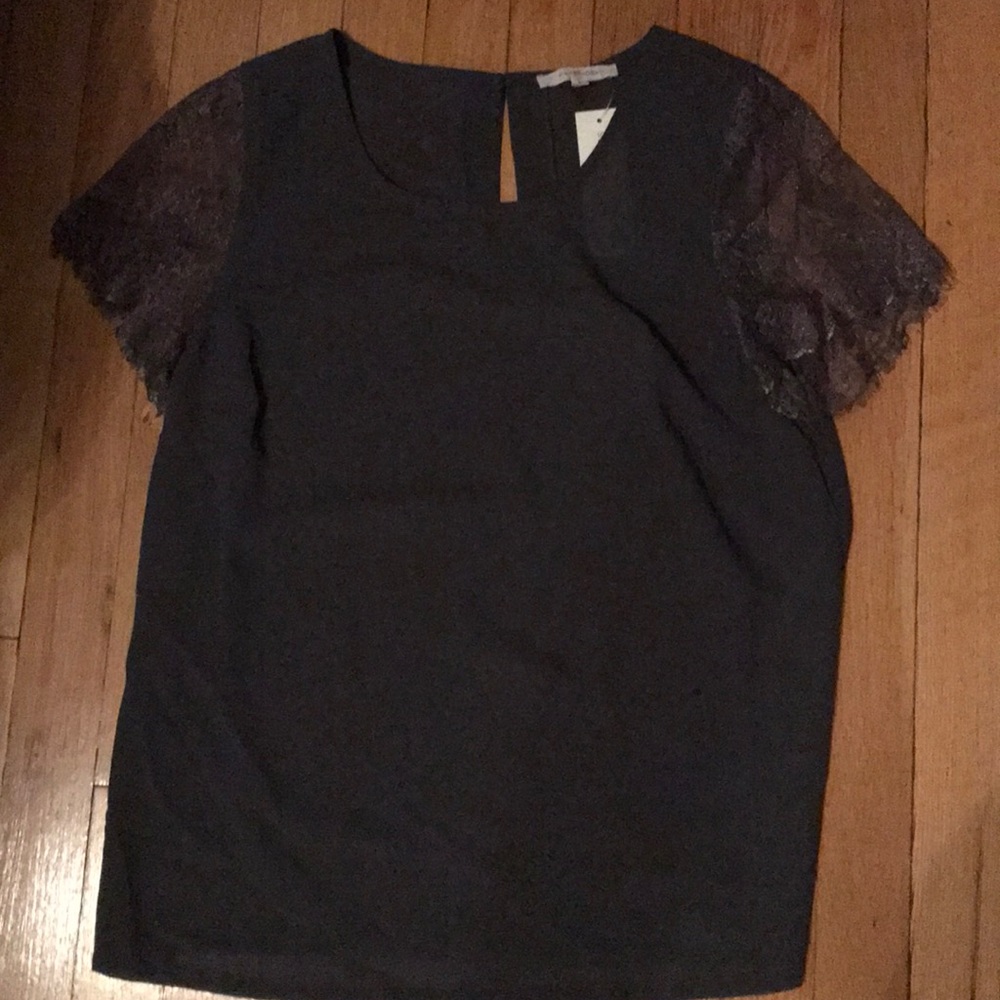 Grey lace sleeved top