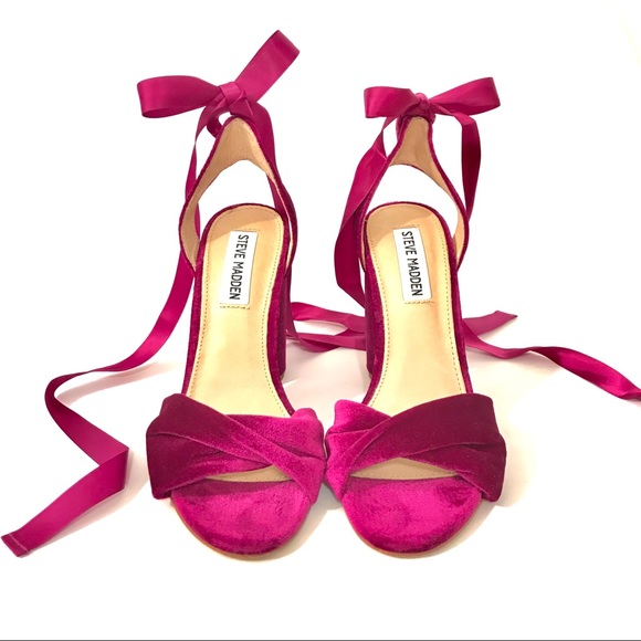STEVE MADDEN Clary-V Velvet Sandal Heels - Picture 2 of 5