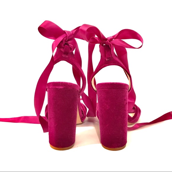 STEVE MADDEN Clary-V Velvet Sandal Heels - Picture 5 of 5