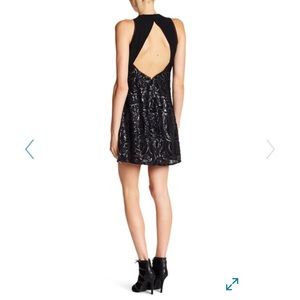 Miss Me filigree pattern sequin, open back/chiffon