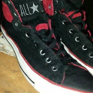 Converse tennis shoes