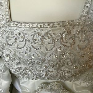 White beautiful wedding dress Must sell