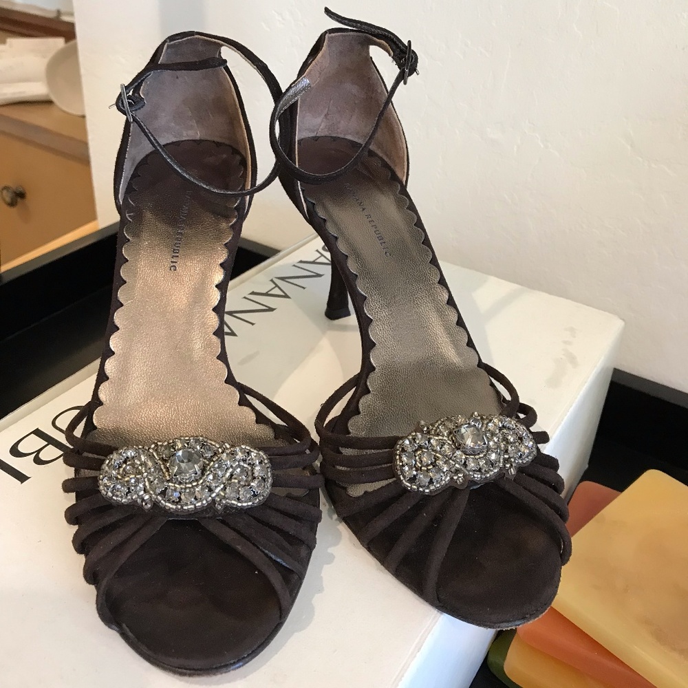 Banana Republic Sonia, Suede Size 6.5