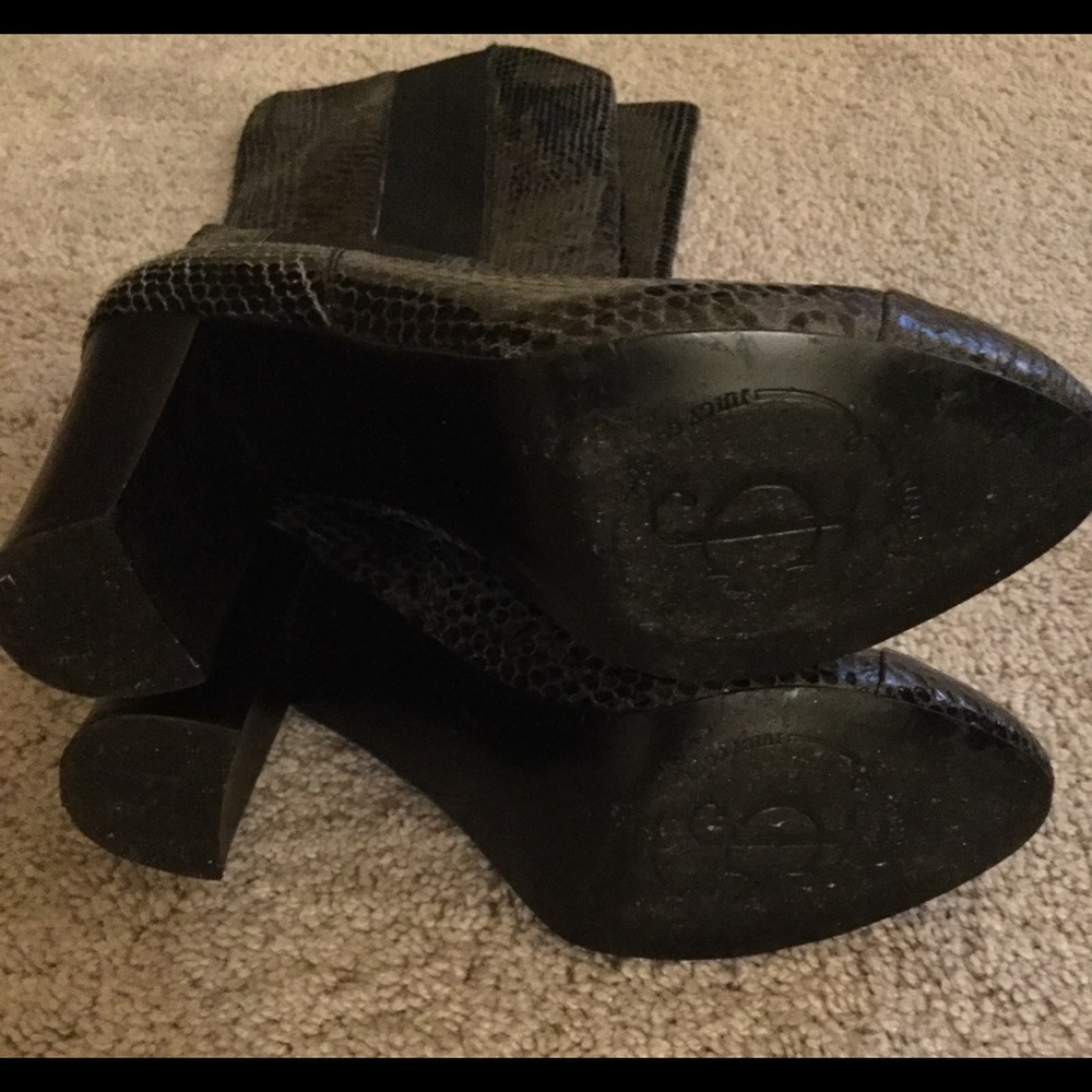 RARE Juicy Couture Black Python Romi Boots Sz 8.5 - Picture 6 of 7