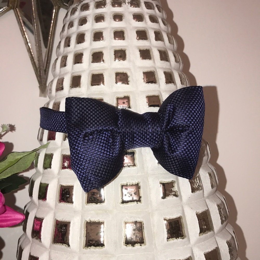 Tom Ford bow tie