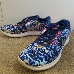 Nike Free Athletic Shoes