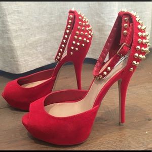 Steve Madden red suede heels size 10
