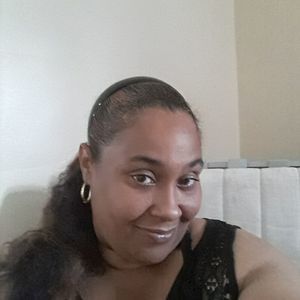 Meet your Posher, Deena