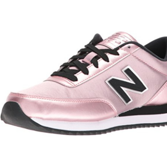 NWT New Balance Pink Sneaker - Picture 2 of 6