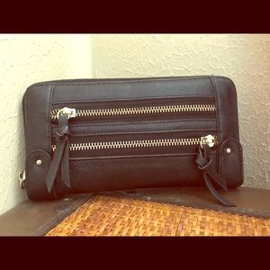 Steve Madden zipper wallet