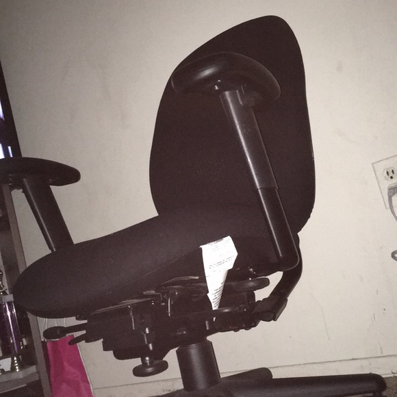 Chair - Picture 1 of 1