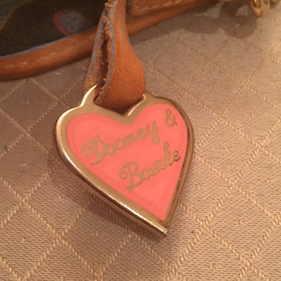 Dooney & Burke wristlet with hearts - Picture 3 of 4