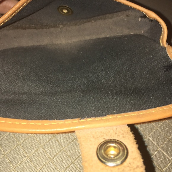 Dooney & Burke wristlet with hearts - Picture 4 of 4