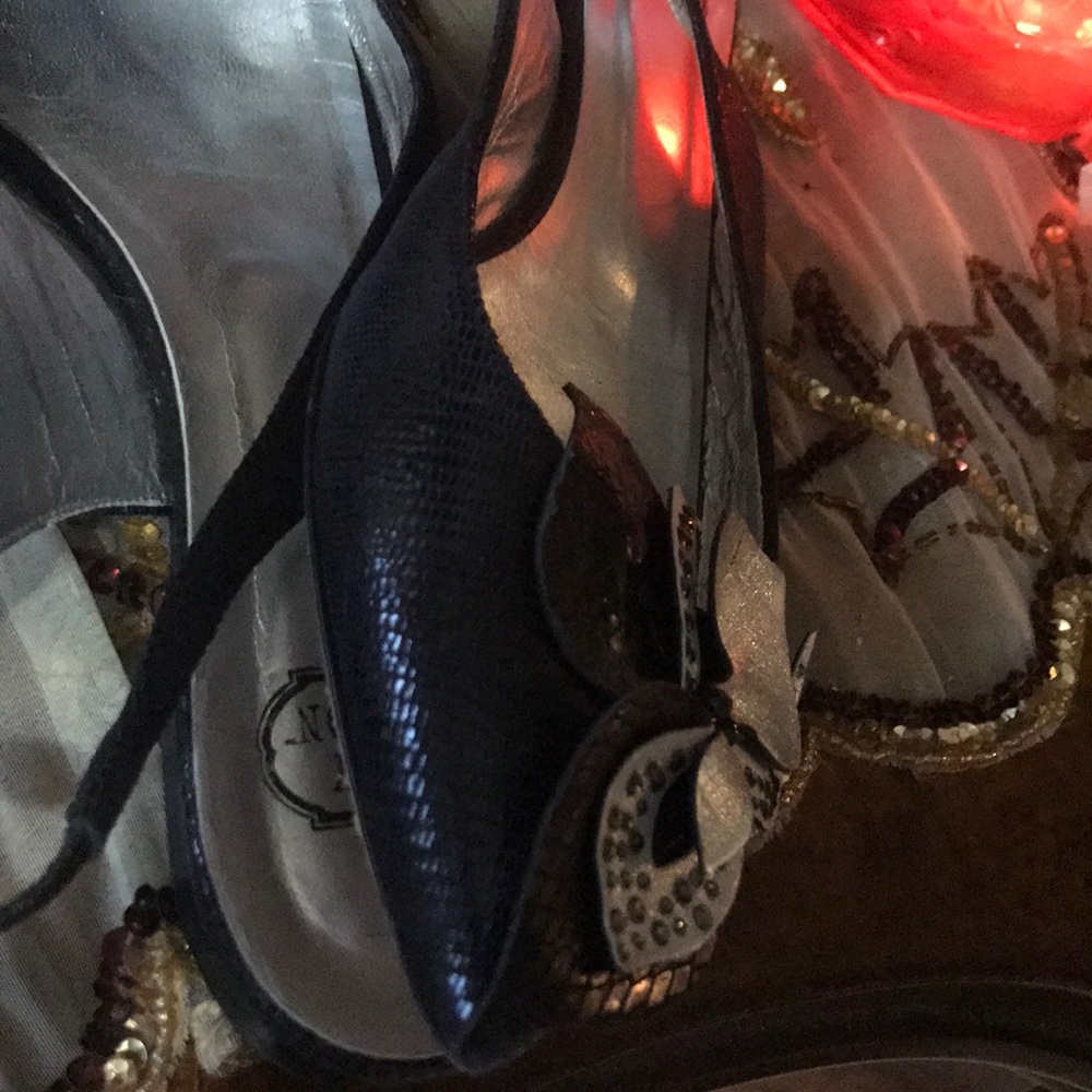 Shoes - Picture 6 of 6