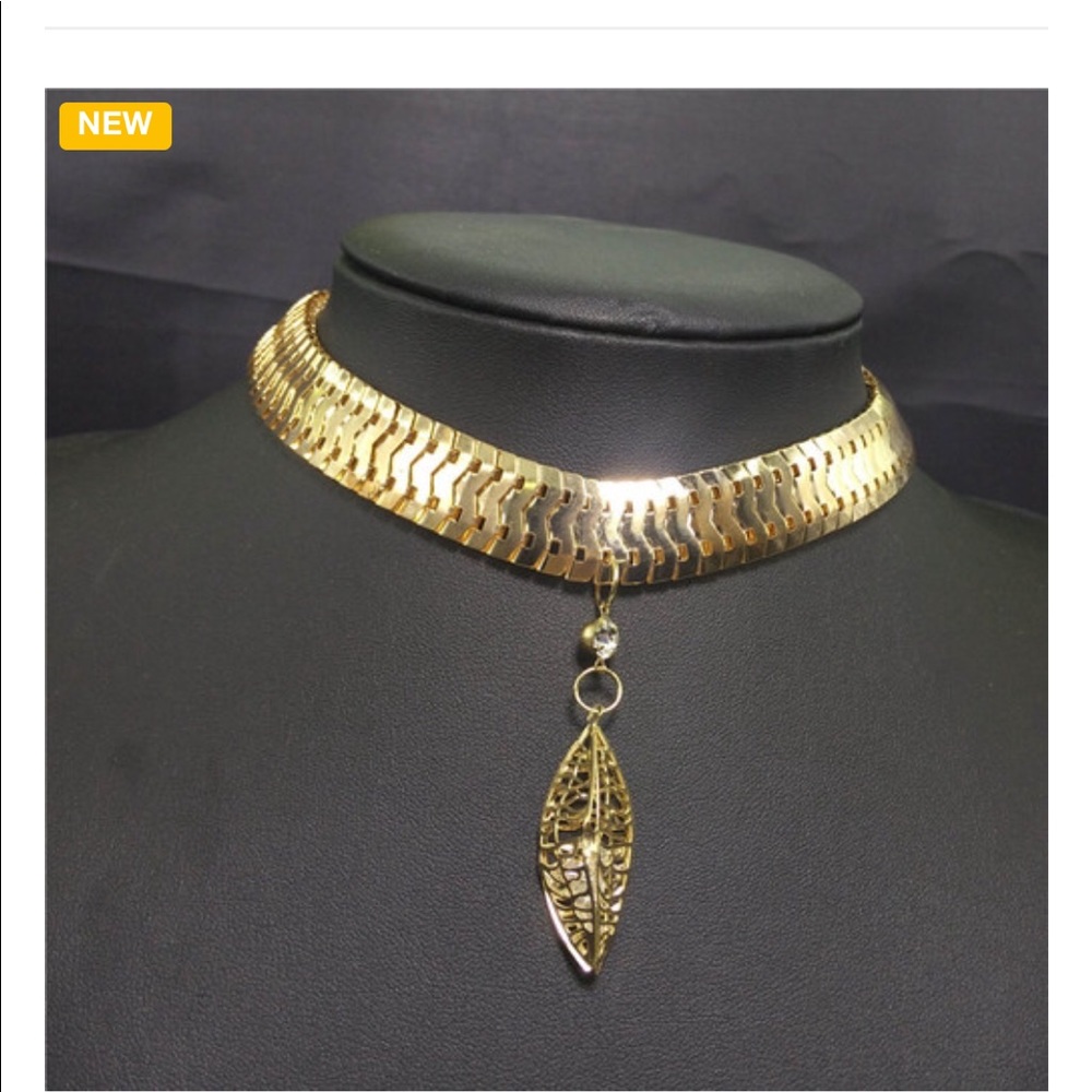 Snake Chain Pendant Necklace