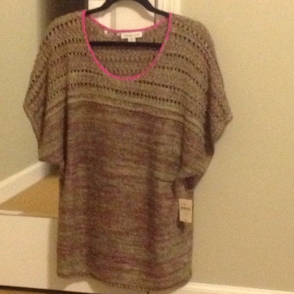 NWT short sleeve sweater - Picture 1 of 3