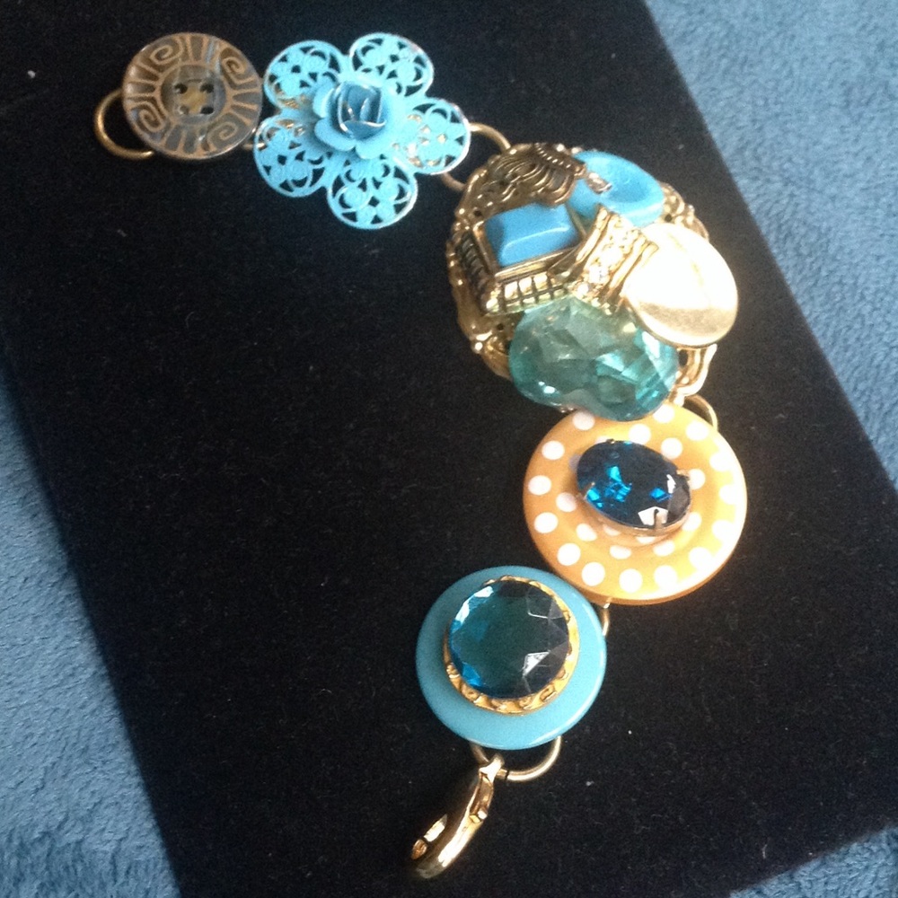 Funky bracelets - Picture 4 of 5