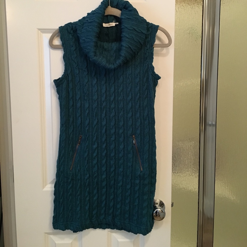 Cute sweater-dress.