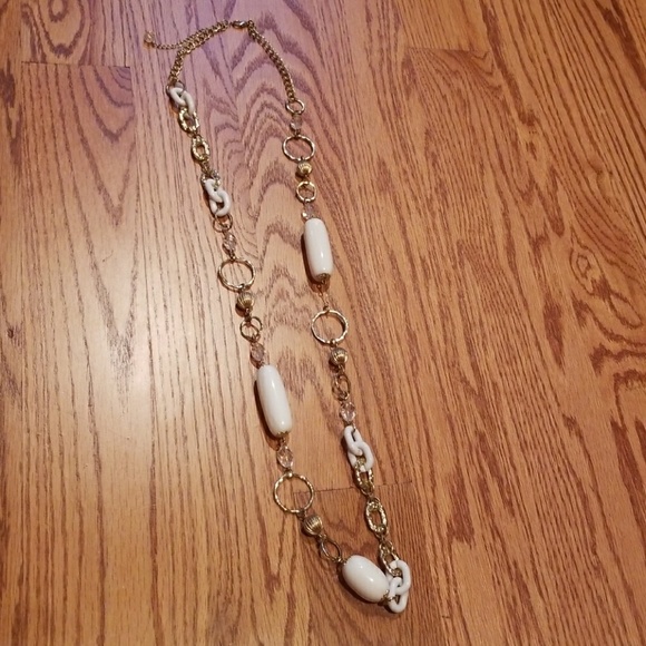 Long chain style necklace. - Picture 1 of 3