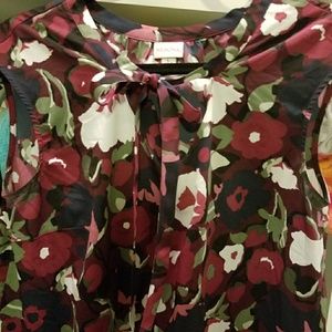 Fall floral sleeveless blouse with front tie