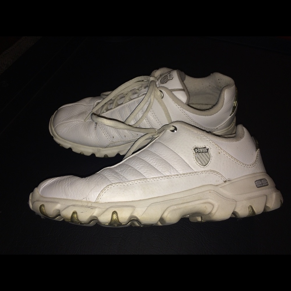 Gently used women's KSWISS sneakers