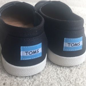 Black Avalon Toms