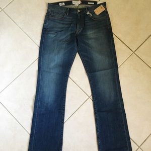 Lucky brand! Men nice fitted jeans