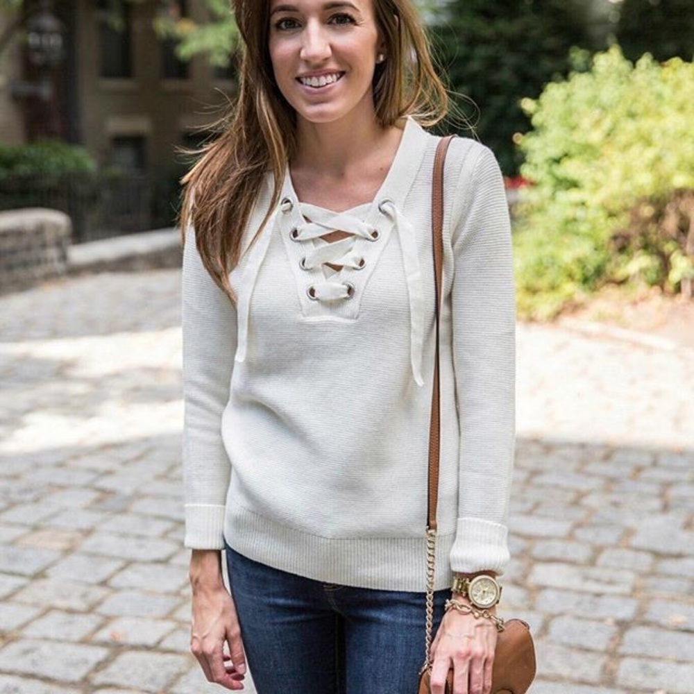 Banana Republic Lace Up White Sweater - M