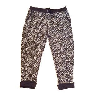 Kyodan Black Pattern Joggers with Pockets