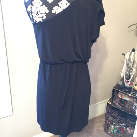 👗Fabulous One Shoulder Black Dress👗 - Picture 4 of 7