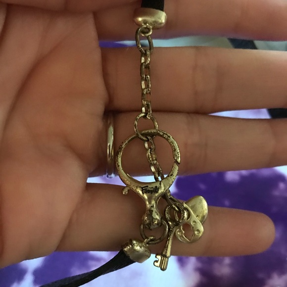 FOSSIL NECKLACE - Picture 2 of 2