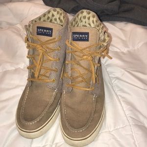 Sperry size 10