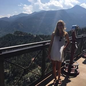 Meet your Posher, Hali