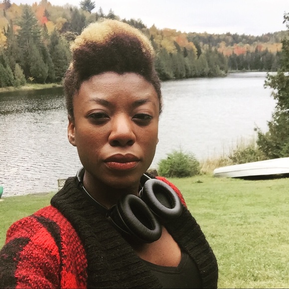 Meet your Posher, Dequaina - Picture 2 of 4